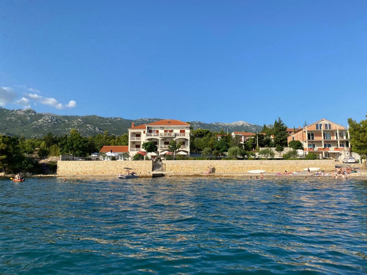 Villa Punta Рованьска Экстерьер фото
